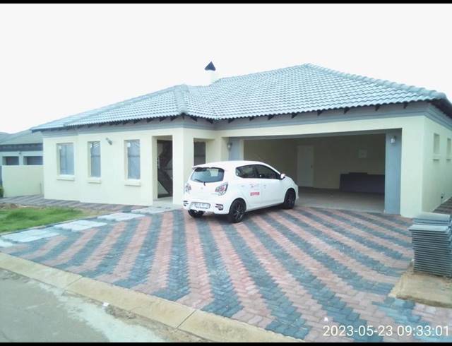 4 BEDROOM HOUSE FOR SALE IN THE ORCHARDS